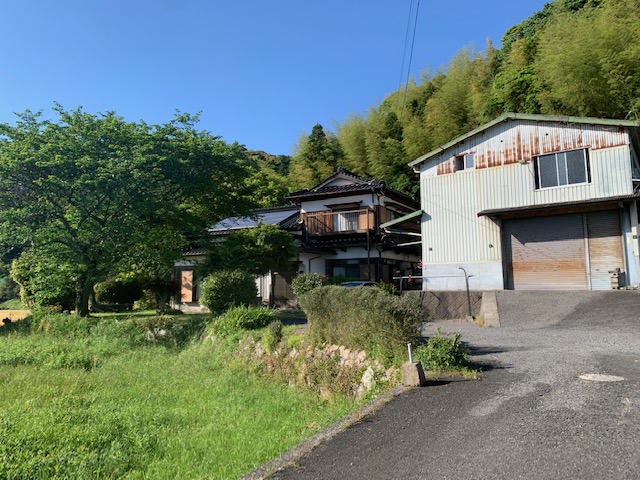敷地全景（居宅・倉庫）