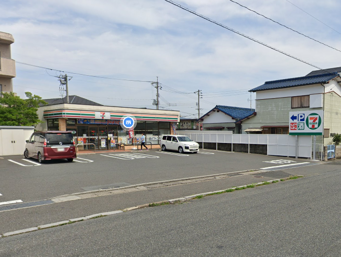 周辺：セブンイレブン（徒歩6分）