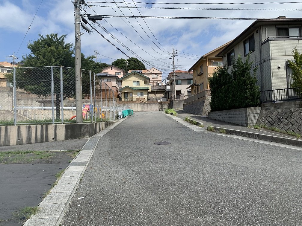 前面道路（幅員8.5m）